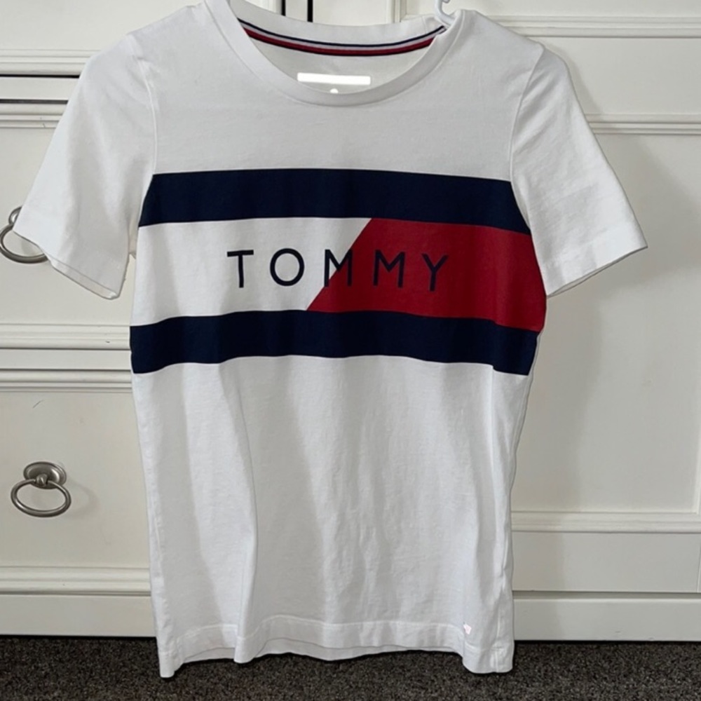 Tommy Hilfiger tee